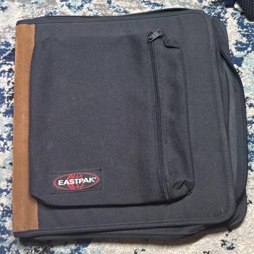 Eastpak Vintage Black‎ Canvas Suede Spine Zip Around Binder Portfolio Case Black
